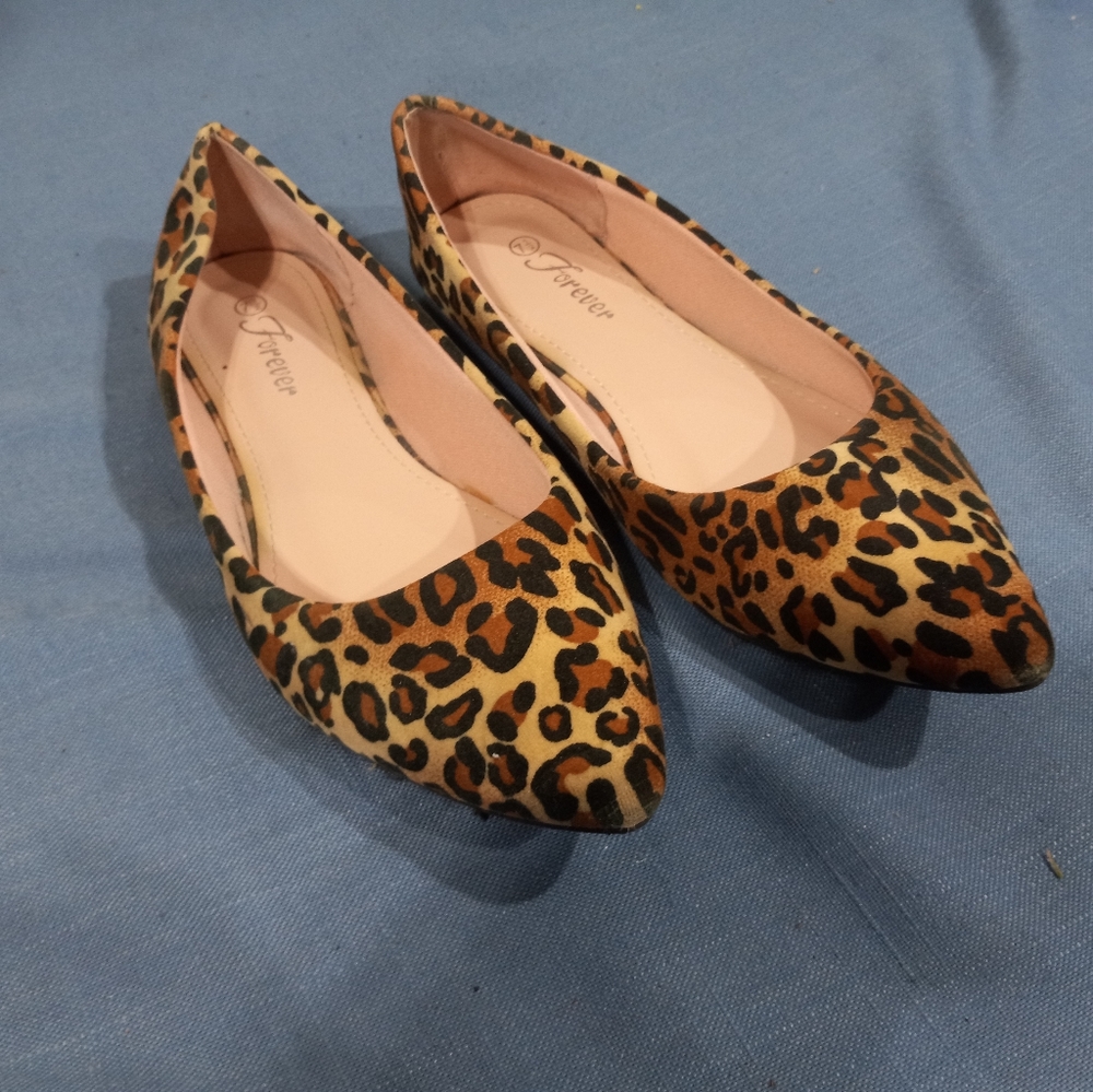 Forever Arrow-46 Leopard flats